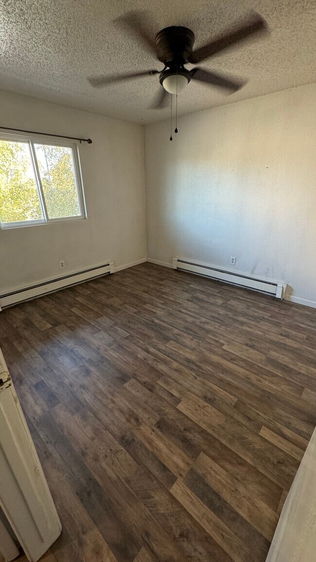 Foto del edificio - 635 10th Ave