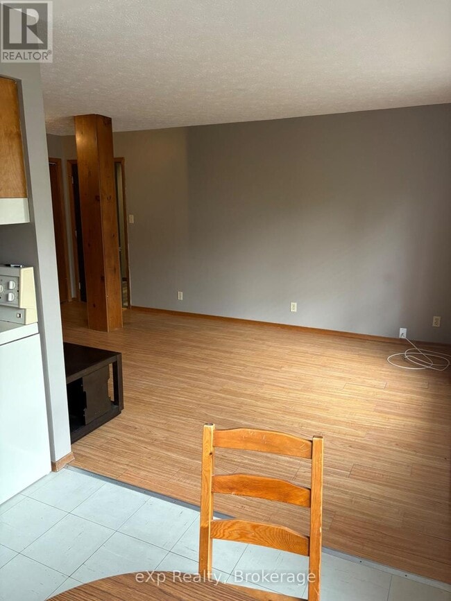 Building Photo - 28 Absalom St W