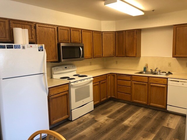 Building Photo - 267 E 500 N