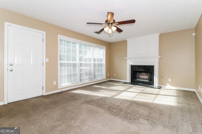 Building Photo - 835 Eagle Creek Dr NW
