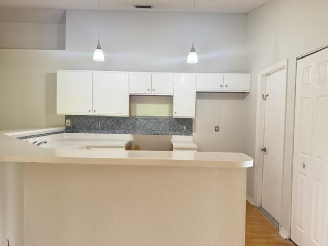Foto del edificio - 443 SW Sadwick Ave