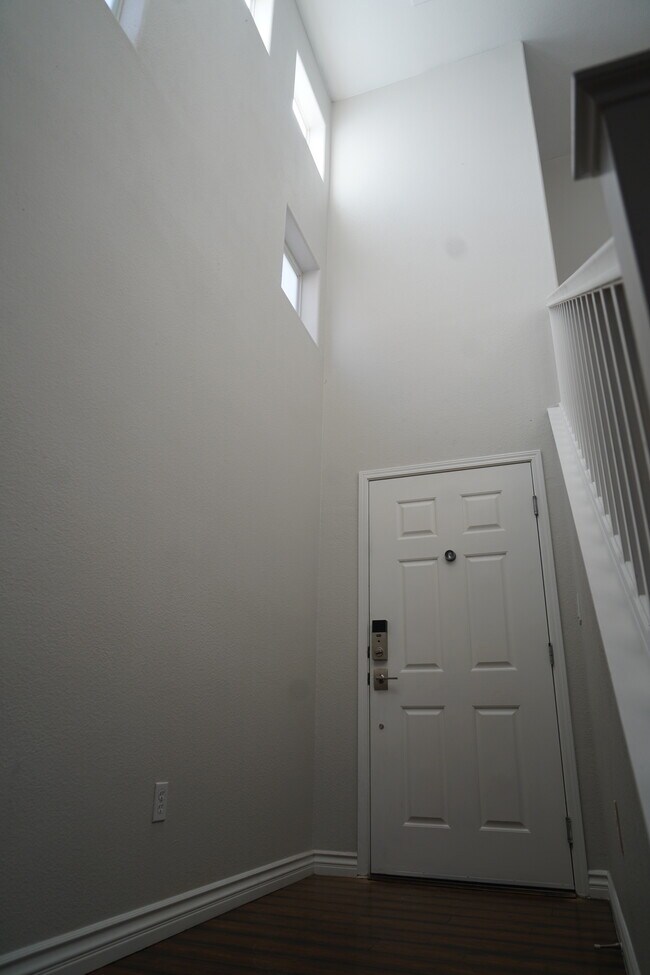 Building Photo - 8710 S Cadence Crossing Way