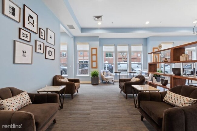 Building Photo - 2 Brownstone Way