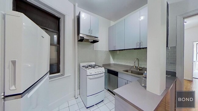 Building Photo - 410 E 59th St