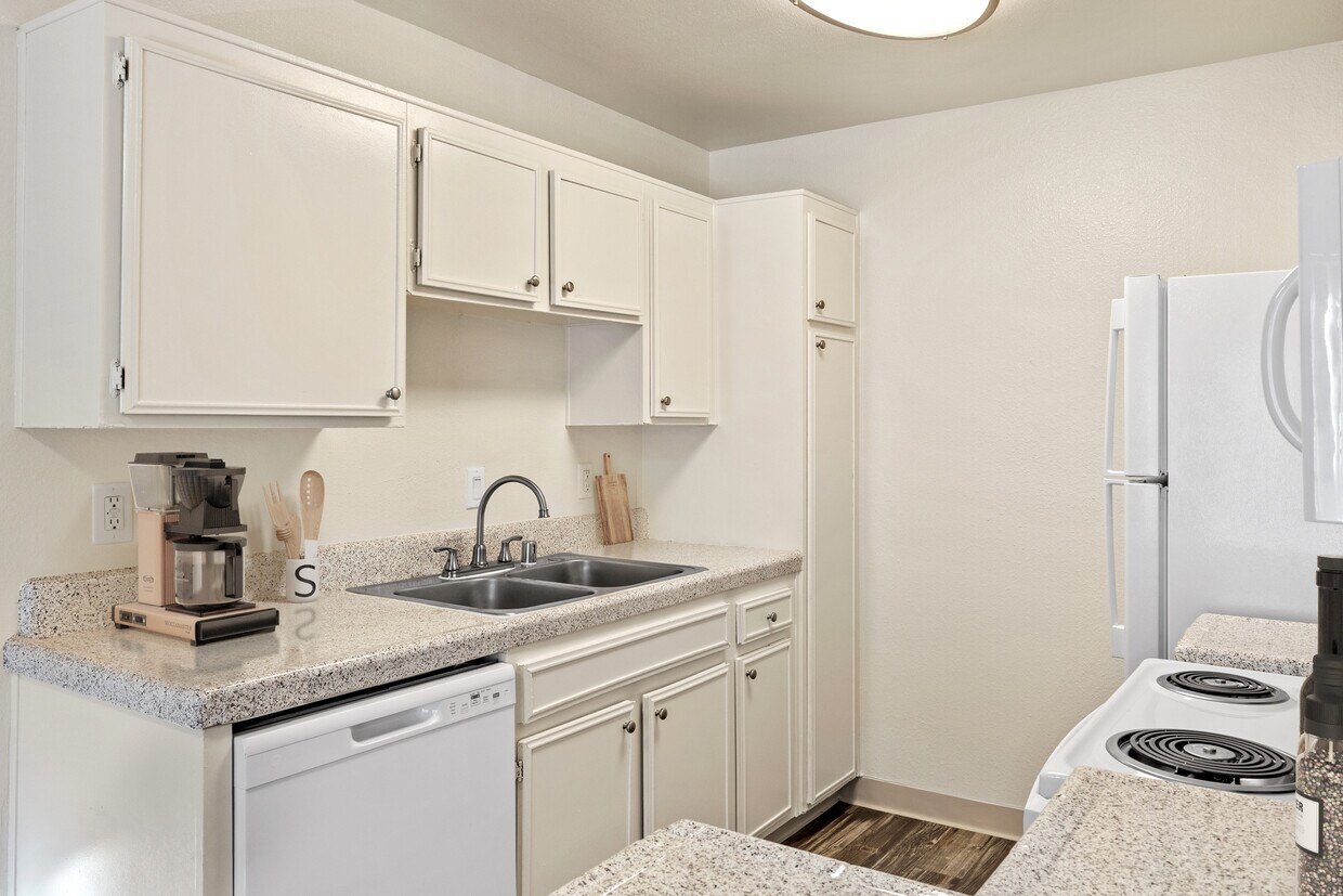 Vista Hermosa Apartments in Chula Vista, CA Westside Rentals