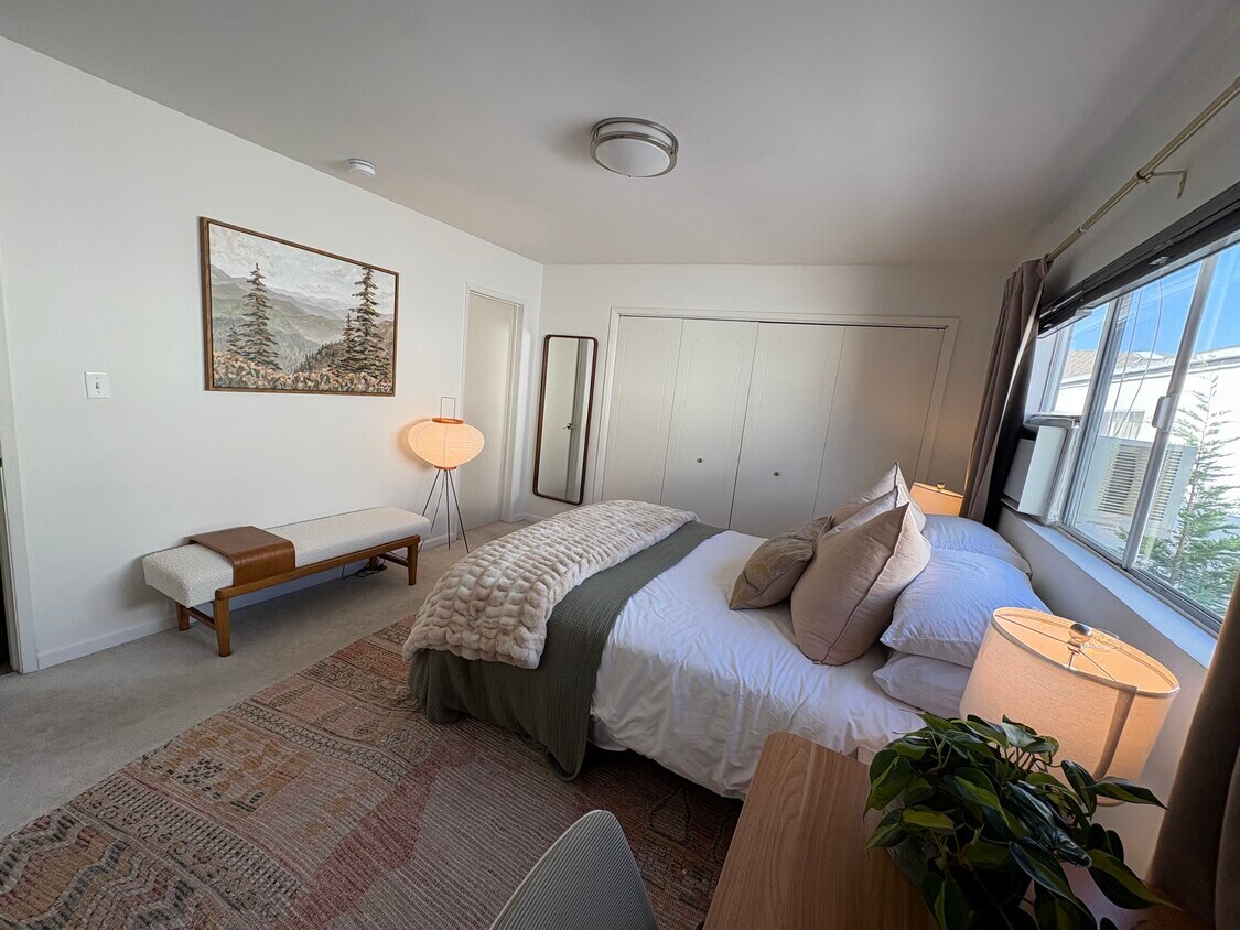 Bedroom En Suite - 918 21st St