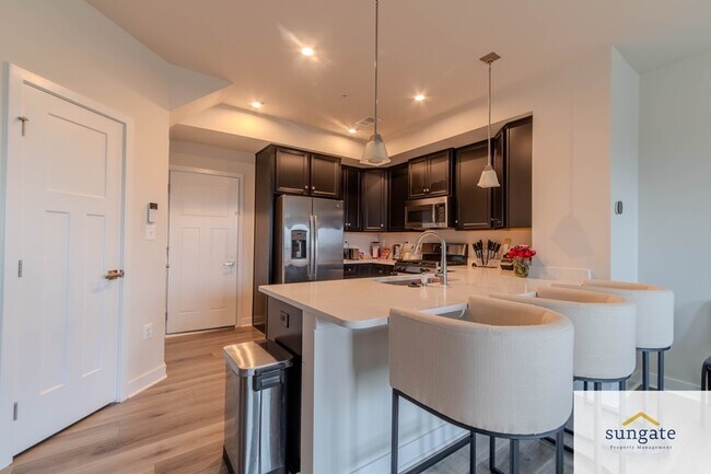 Foto del edificio - 100 Matisse Pl