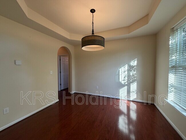 Foto del edificio - 13 Hampshire Glen Pkwy