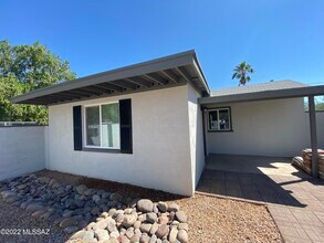 Building Photo - 714 N Belvedere Ave