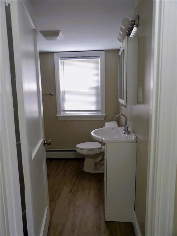 Foto del edificio - 1049 Central Ave