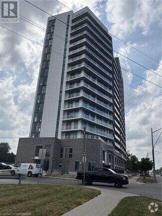 Building Photo - 2782 Barton St E
