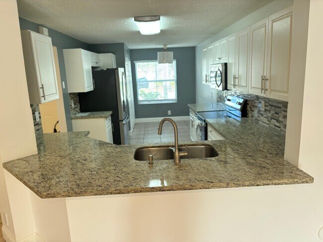 Building Photo - 1625 Orion Ln