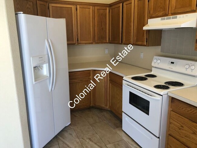 Building Photo - 3 bed 2 bath house