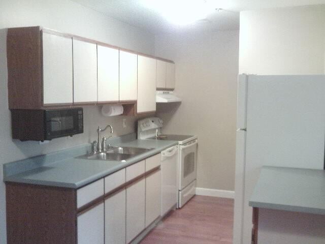 Building Photo - 209 Simpson Ave