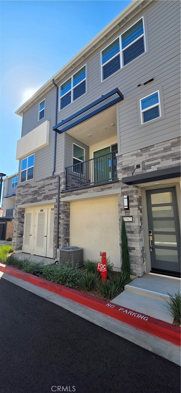 Foto del edificio - 3562 Indigo Privado