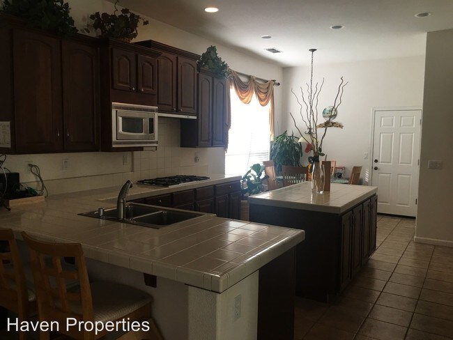 Building Photo - 3 br, 2.5 bath House - 2060 Beckett Drive