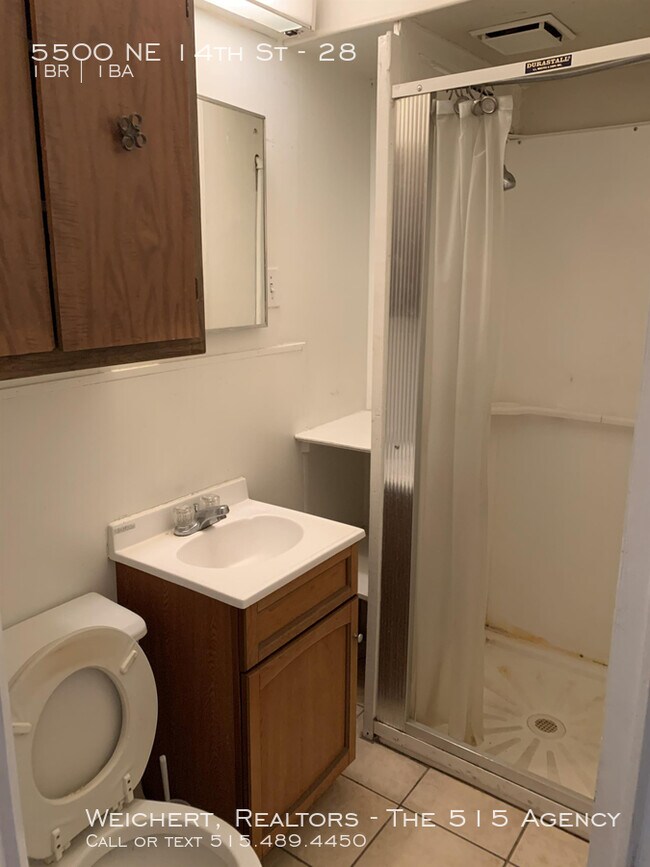 Building Photo - 5500 NE 14th St