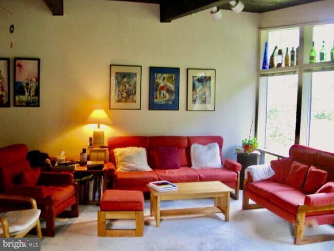 Foto del edificio - 51 Clover Ln