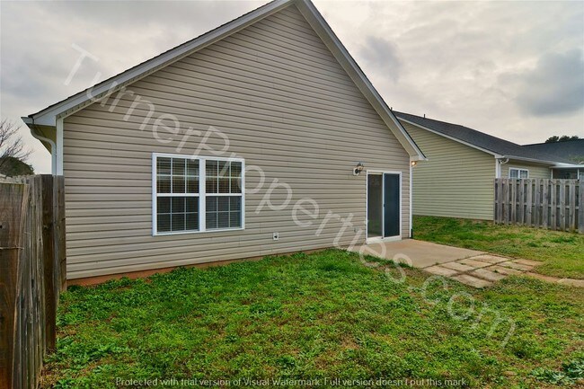Building Photo - 825 Chablis Dr Columbia SC 29210