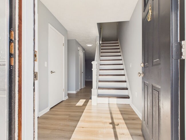 Foto del edificio - Beautiful Spacious Single Family in Blue Meadow Farms