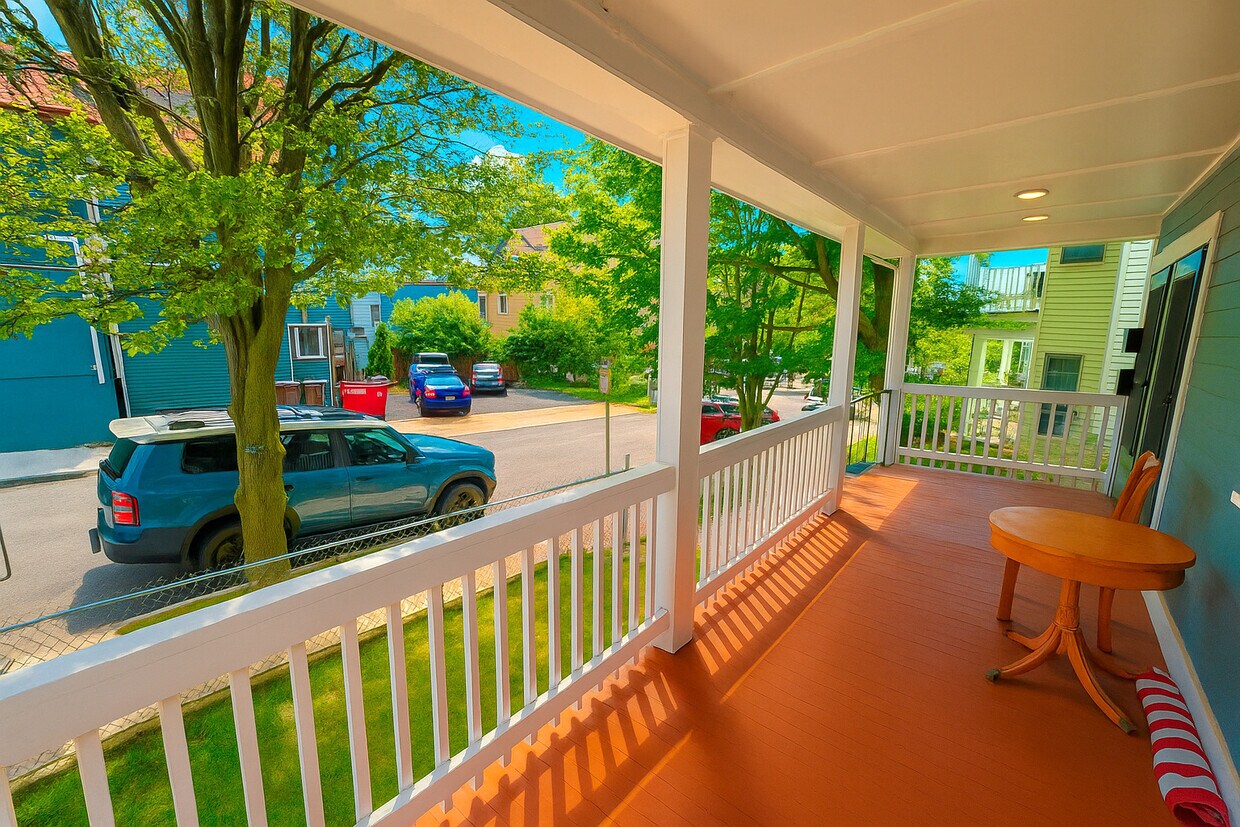 Primary Photo - 126 Jefferson Ave