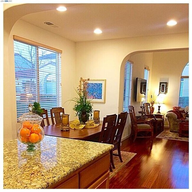 Photo - $3,990 - 4 BR - GORGEOUS SAN RAMON HOME IN...