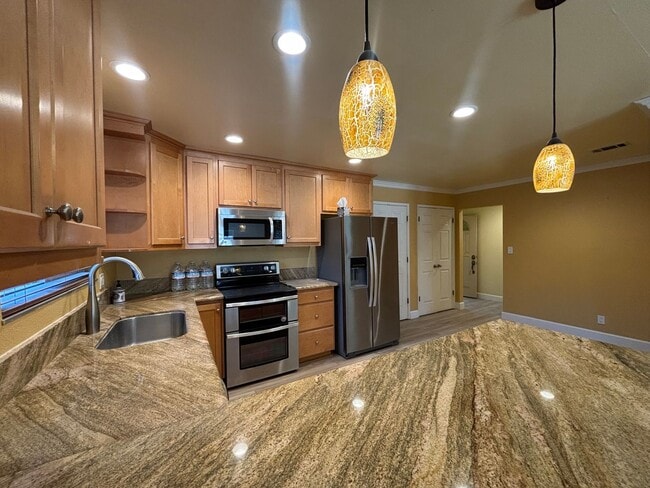 Building Photo - Beautiful Single-Story Gem in Vacaville!