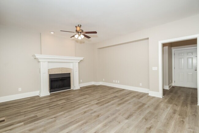 Foto del edificio - 3073 Essex Dr