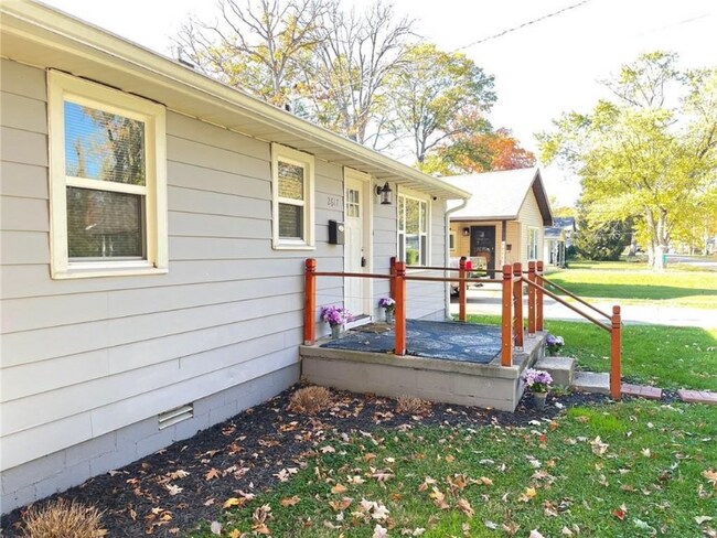 Foto del edificio - 2617 E 6th St