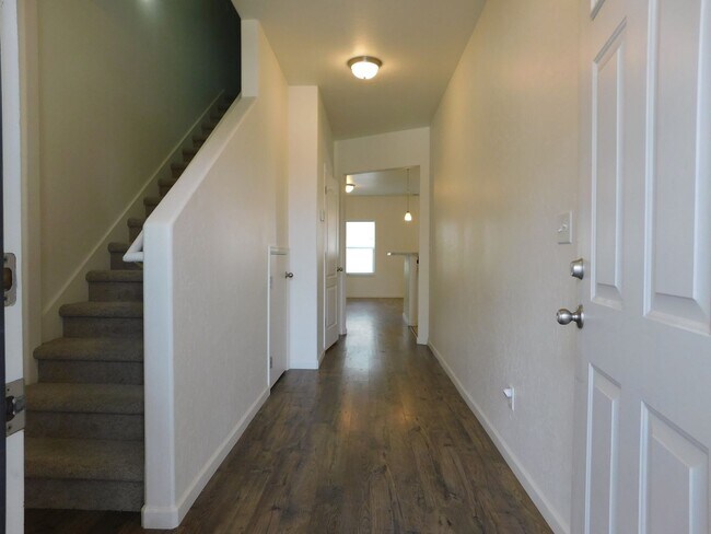 Foto del edificio - Modern Energy Star Condo