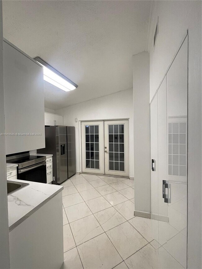 Foto del edificio - 7001 W 35th Ave