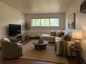 Building Photo - 212 9th Ave S