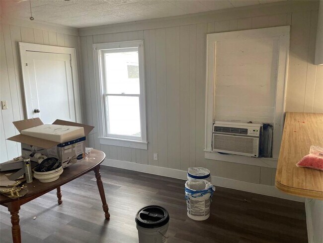 Building Photo - 803 W McAlpine St