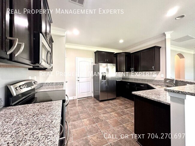 Building Photo - 406 Knothole Ln