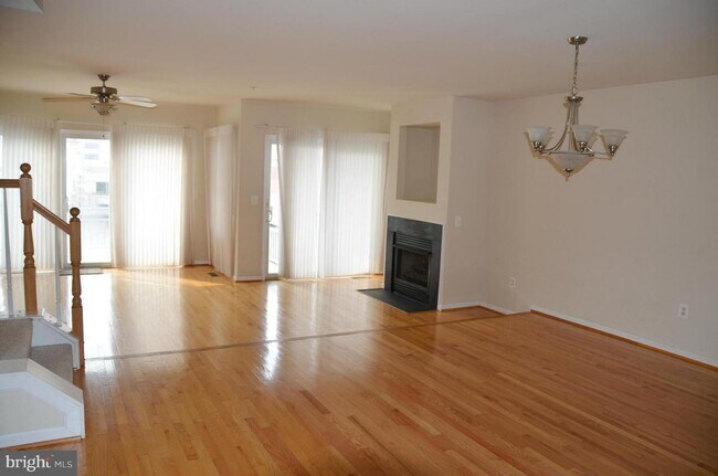 Building Photo - 8047 Windward Key Dr