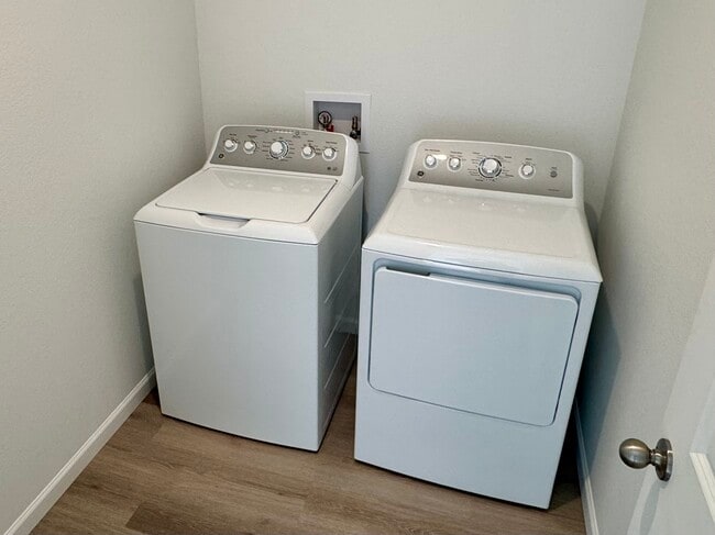 Foto del edificio - 24787 E 40th Ave