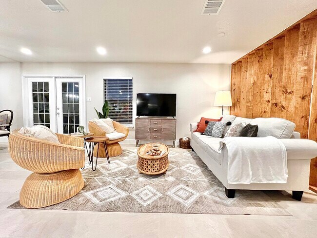 Foto del edificio - 9047 Twincreek Farm