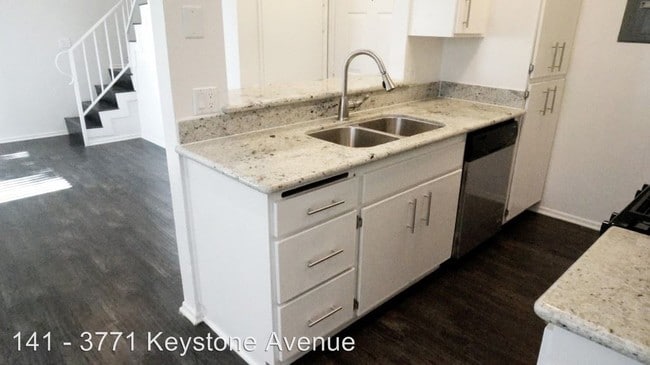 Foto del edificio - 3771 Keystone Ave