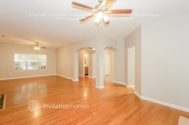 Building Photo - 9215 Ducati Ln