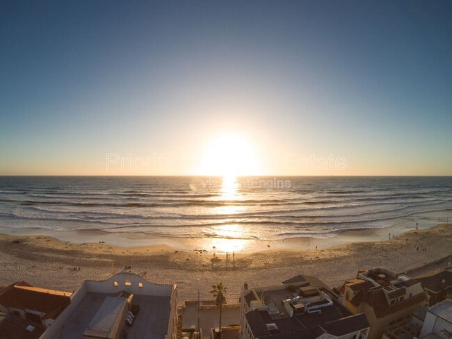 Building Photo - 713 Venice Ct.