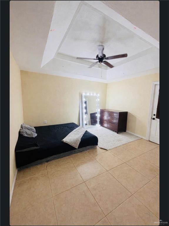 Foto del edificio - 618 N Val Verde Rd