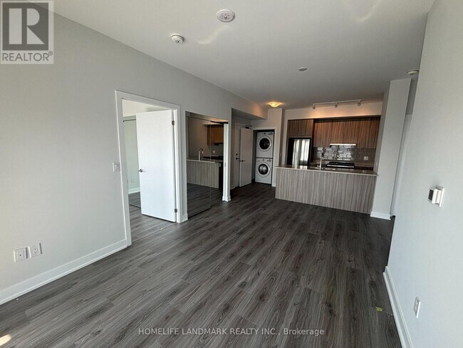 Building Photo - 430-3430 Square One Dr