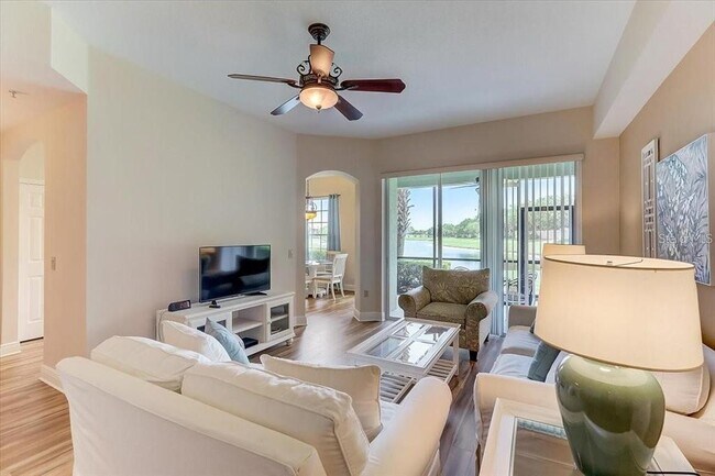 Foto del edificio - 8459 Miramar Way