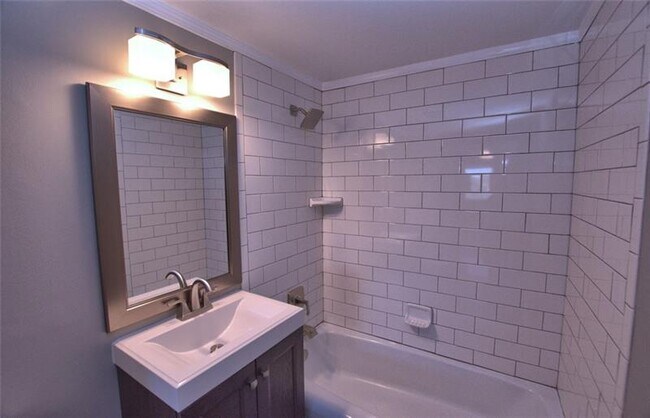 Building Photo - 2285 Peachtree St NE