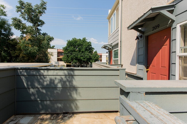 Photo - 2301 Goss St Apartments