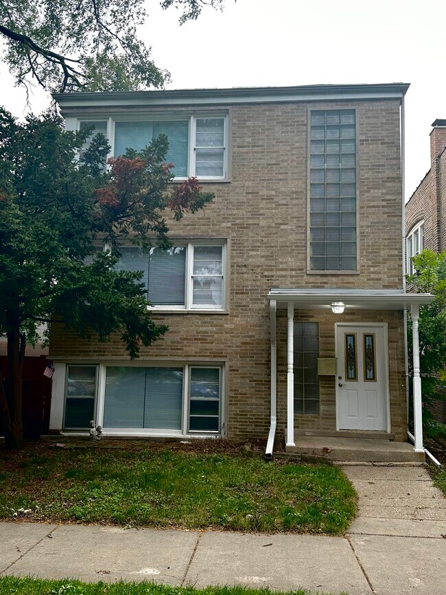 Front Exterior - 5640 N Talman Ave