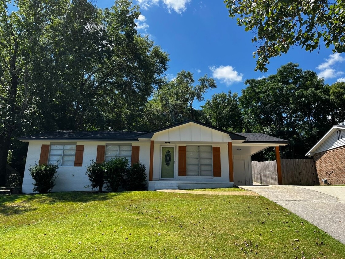 Primary Photo - New On the Market!