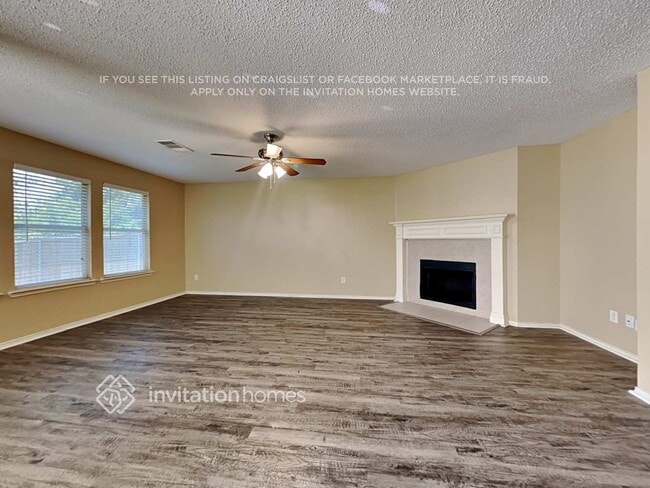 Building Photo - 3312 Silver Creek Dr