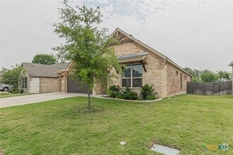 Building Photo - 3212 Trinity Dr