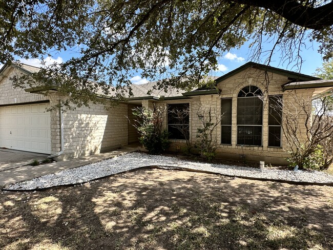 Front of house - 1003 Rolling Ridge Dr